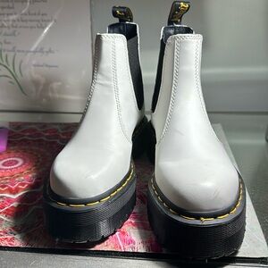 Dr. Martens platform Chelsea